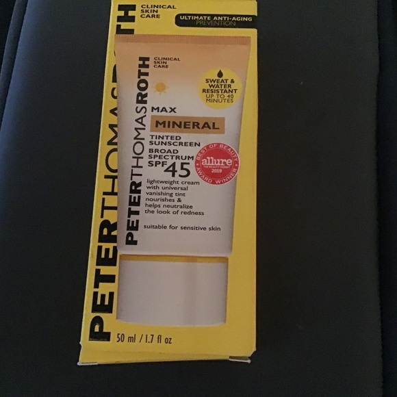 Peter Thomas Roth Max Mineral Tinted Sunscreen SPF 45 01/25 - Picture 1 of 3